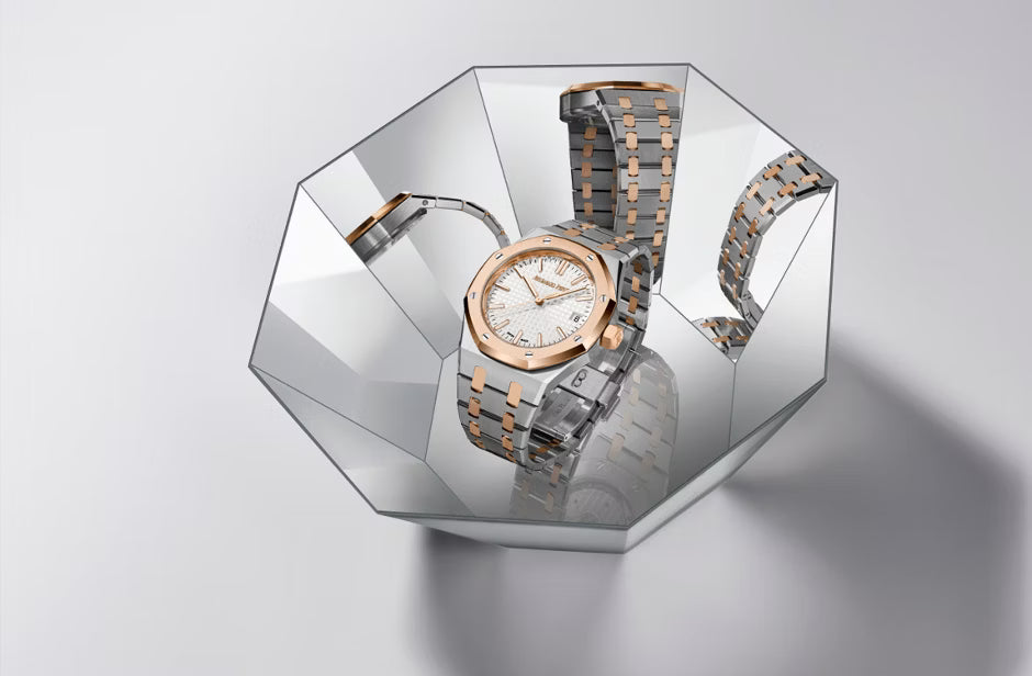 Two-Tone White Textured Watch – Integrated Bracelet
