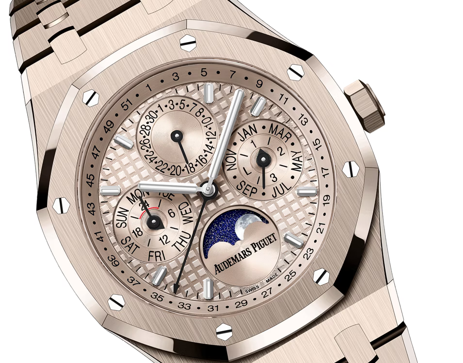 Sand Gold Multi-Display Watch – Integrated Bracelet